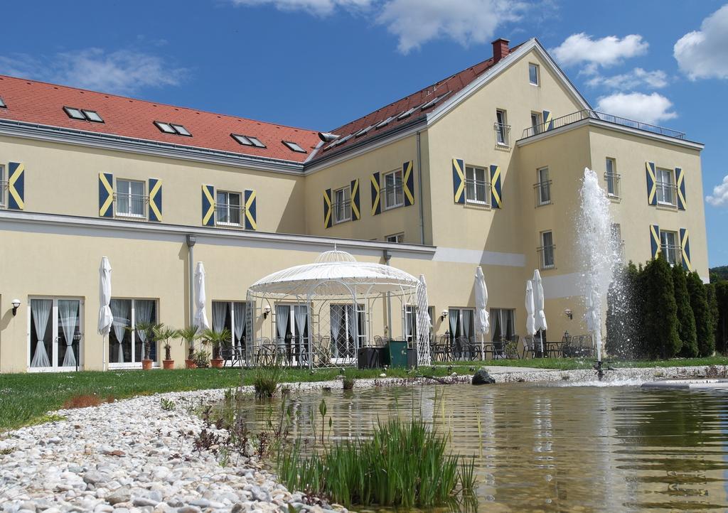 Grandhotel Niederosterreichischer Hof Lanzenkirchen Dış mekan fotoğraf